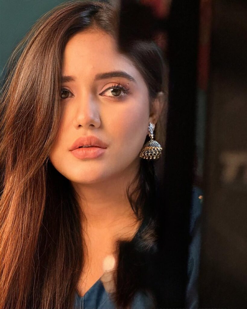 Samira Khan Mahi Bangladesh famous TikTok star and TV actress complete biography age height weight Instagram followers Overtrump Jenny character beautiful photos